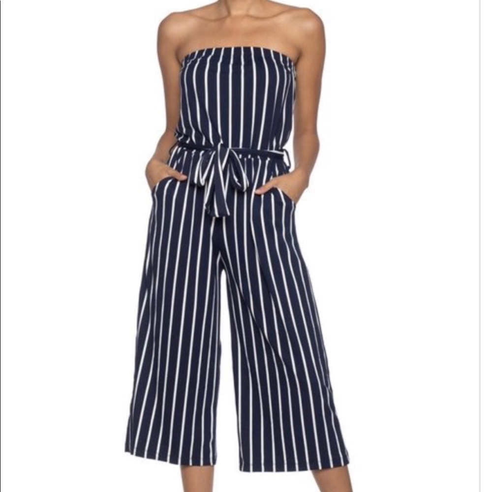 Navy stripe sleeveless romper/ jumpsuit